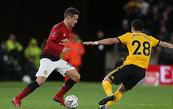 场角色的高 场角色的高